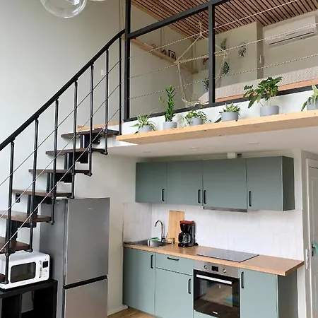Cozy Loft 2 *